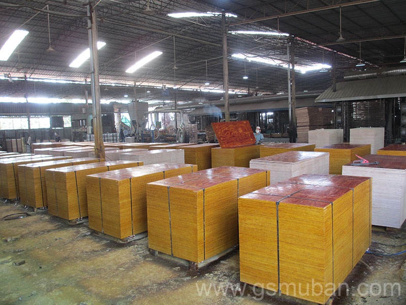 建筑模板廠家實(shí)地考察攻略：5個(gè)必須檢查的環(huán)節(jié)（避坑指南）