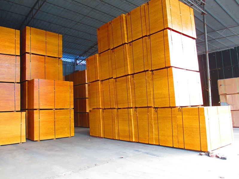 在高層建筑中，建筑模板和建筑木方搭配技巧